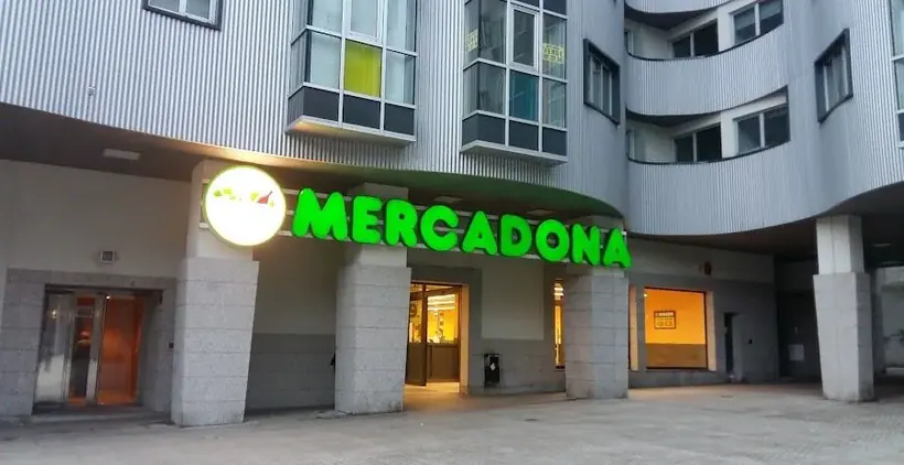 Mercadona en Avenida de Oza, 132, A Coruña