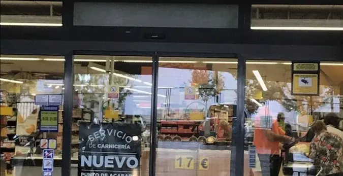Mercadona en Avenida Hondo de los Frailes, 28, Albatera