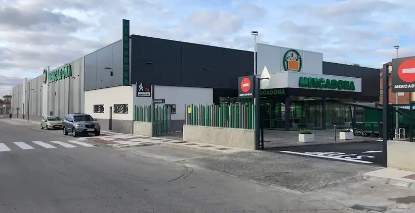 Mercadona en Avenida de Sevilla, 12, Alcalá del Río