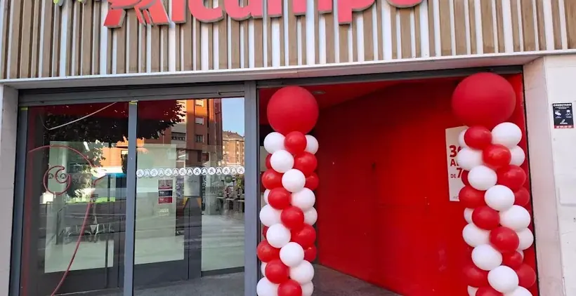 Alcampo Supermercado en Avenida San Agustín, 13, Esq.severo ochoa, Avilés