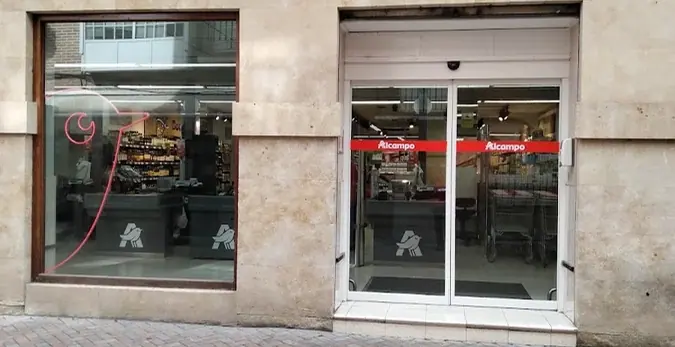 Alcampo Supermercado en Calle Herreros 59-61 S.Antón 38, Benavente