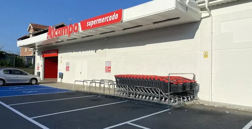 Alcampo Supermercado en Avenida Xose Maria Castroviejo, s/n, Cangas