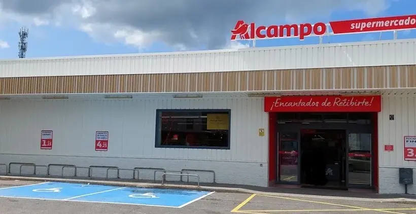 Alcampo Supermercado en Rua Vazquez Parga- Esq Pedreira S/N, Carballo