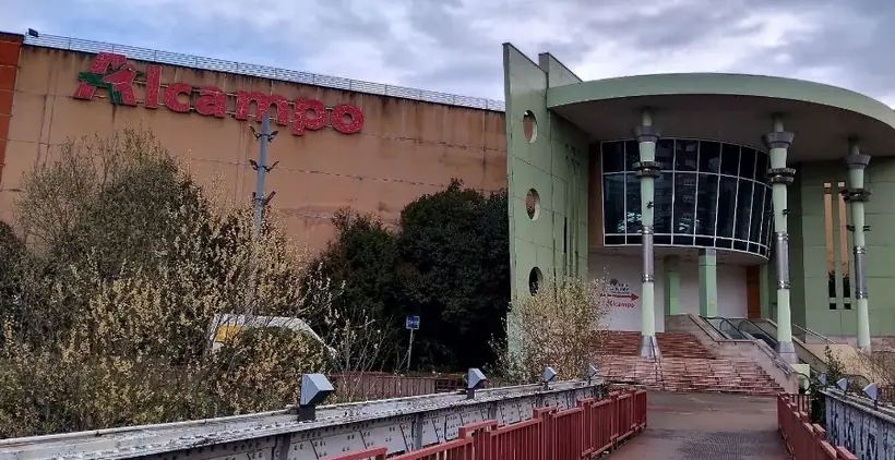 Alcampo en Calle C Valle del Nalón, El Entrego