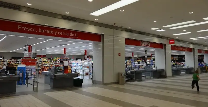 Alcampo Supermercado en Calle de Mondragón, S/N, Leganés