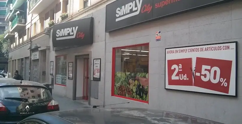 Mi Alcampo en Calle Tomás Borrás, 12, Madrid