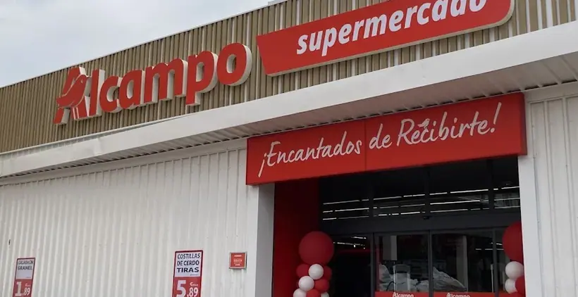Alcampo Supermercado en Avenida Rosalía Castro, Oleiros