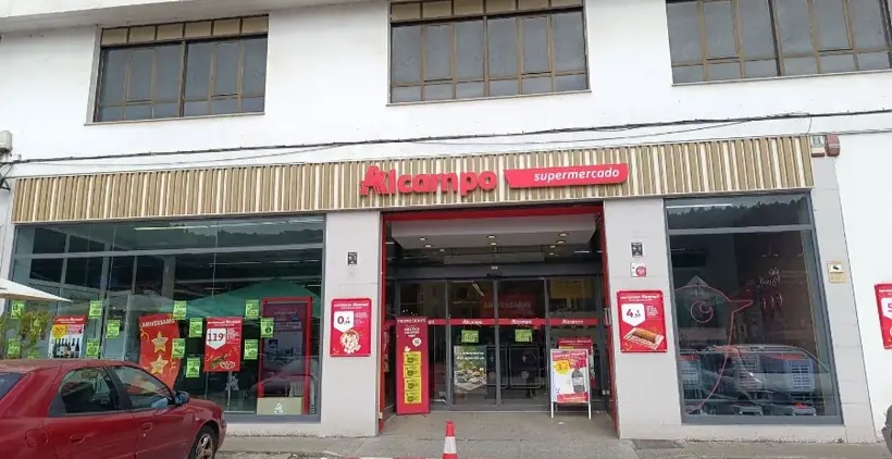 Alcampo Supermercado en Avenida Solvay nº 51, Torrelavega