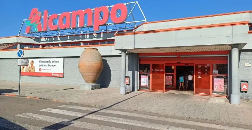 Alcampo Supermercado en Avenida Del Vino s/n, Valdepeñas