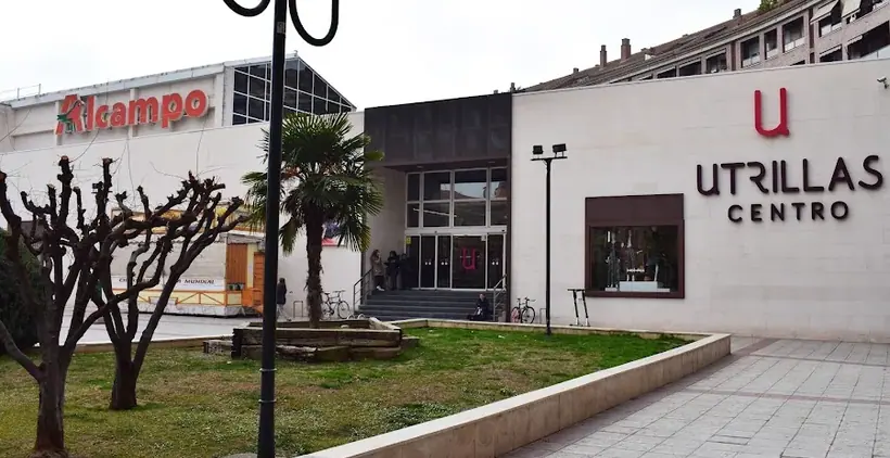 Alcampo en Calle C. Utrillas Plaza, Plaza Utrillas nº 6, Zaragoza