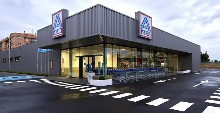 Aldi en Calle Atleta Fausto Albiol 4, Albal