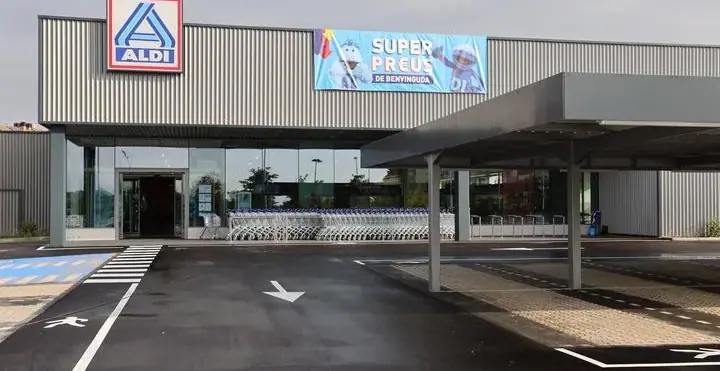 Aldi en Carrer Dama d'Aragó s/n, Figueres