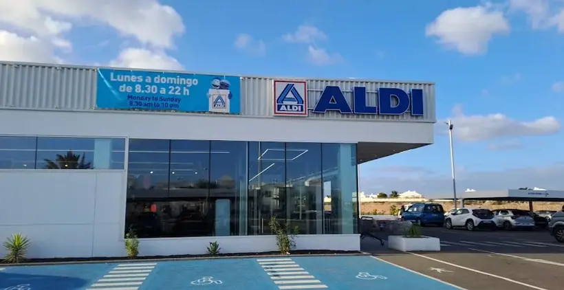 Aldi en Avenida A Femés 7, Playa Blanca