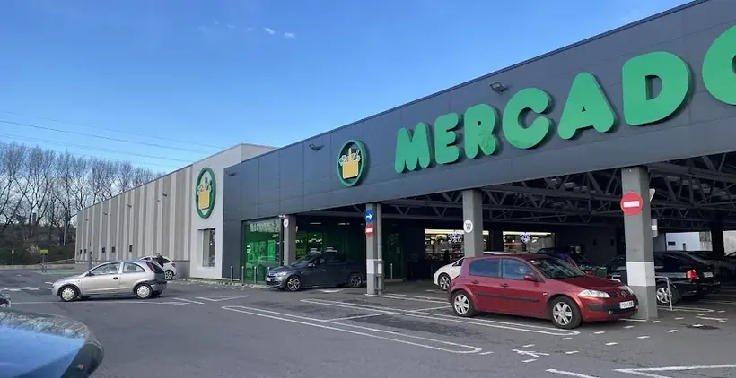 Mercadona en Avenida de Gijón, 43, Avilés