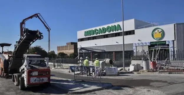 Mercadona en Avenida Miguel Fabra, 2, Badajoz