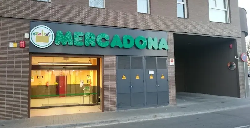 Mercadona en Calle de Les Torres, Barcelona