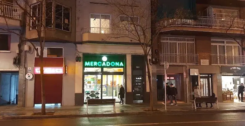 Mercadona en Calle Sants, 204, Barcelona