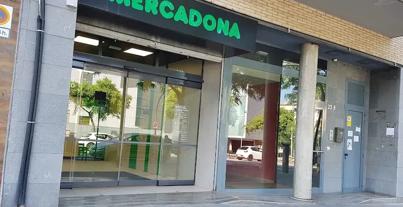Mercadona en Passeig Santa Coloma, 23, Barcelona