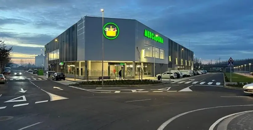 Mercadona en Avenida Vía del Canal, 215, Benavente