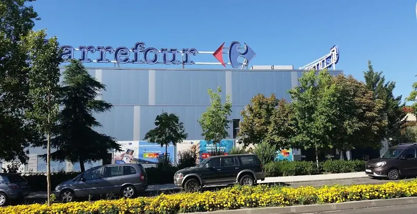 Carrefour en Calle Marqués de la Valdavia, 167, Alcobendas