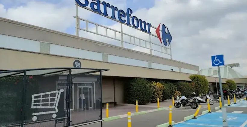 Carrefour en Avenida de la Albufera, s/n, Alfafar
