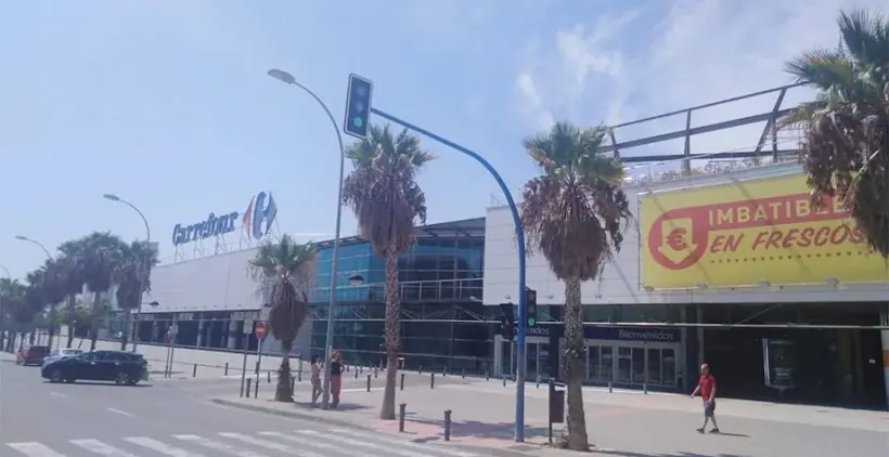 Carrefour en Alcalde Lorenzo Carbonell, s/n. Esquina Vía Parque, Alicante
