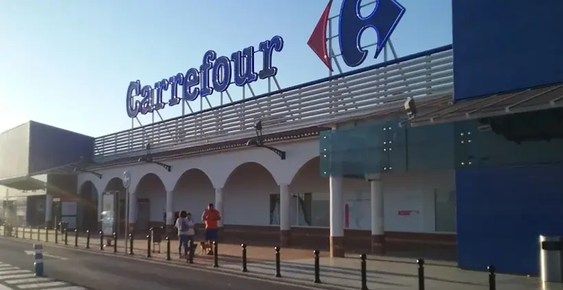 Carrefour en Avenida Dignitat Humana, 2, Alzira