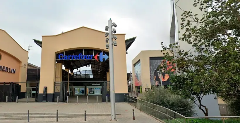 Carrefour en Paseo Potosí, 2, Barcelona