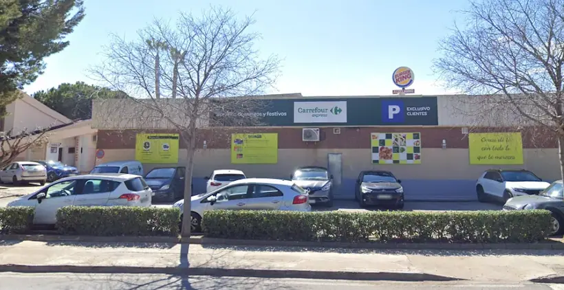 Carrefour Express en Calle Villas de Camarena 1, C.c. Mas Camarena, s/n, Bétera