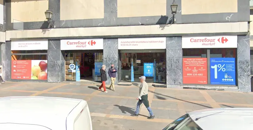 Carrefour Market en Plaza Santos Juanes, s/n, Bilbao