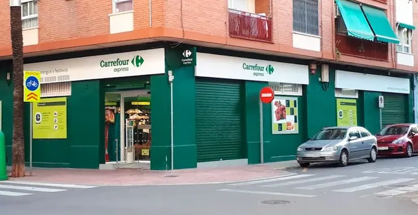 Carrefour Express en Avenida María Ros, 11, Burjassot