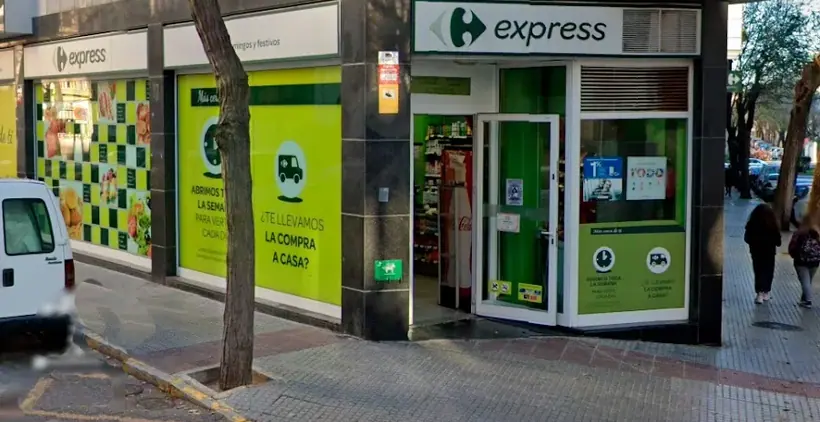 Carrefour Express en Calle Acacias, 4. Esq. Calle Santa Cruz de Tenerife, Cádiz
