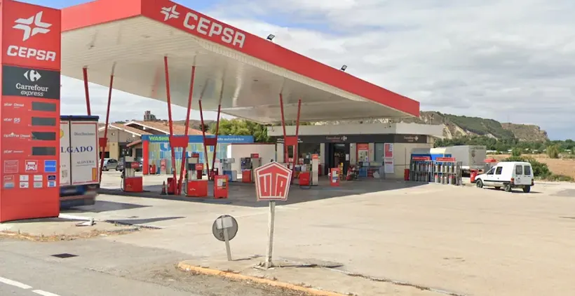 Carrefour Express en Carretera Nacional N-121, Km 56, Junto a la Estación Cepsa, Caparroso