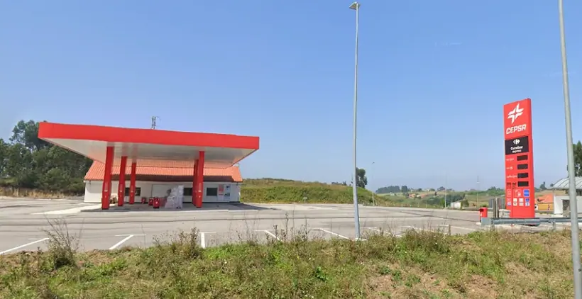 Carrefour Express en Crta. As 237, Junto a la Estación Cepsa, Castrillón