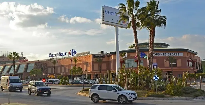 Carrefour en Carretera Coín-Cártama, Km 1, Coín
