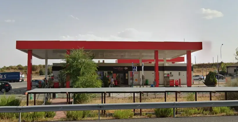 Carrefour Express en Ap-6. P.k. 42,3, Dirección Coruña, Junto a la Estación Cepsa, Collado Villalba