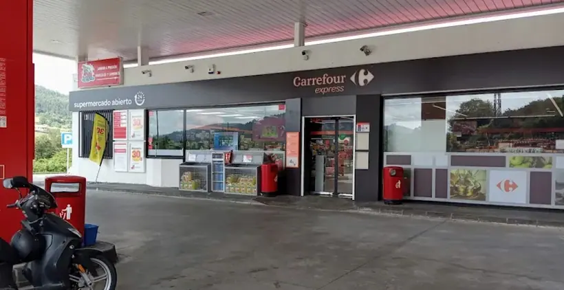 Carrefour Express en A-8, Pk. 347,5. Dirección Santander., Junto a la Estación Cepsa, Colunga