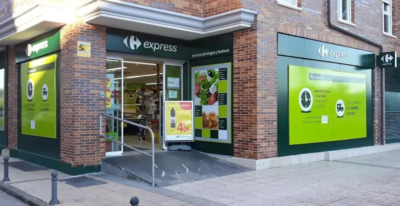 Carrefour Express en Calle Doctor Ruiz Maya, 4, Córdoba