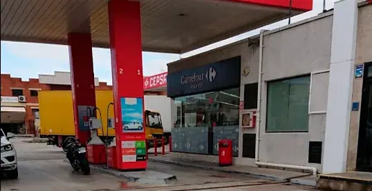 Carrefour Express en Calle Energía, 73-83. Polígono Industrial Famadas, Junto a la Estación Cepsa, Cornellà de Llobregat