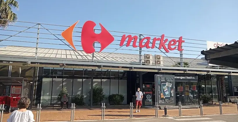 Carrefour Market en Carretera Comarcal, 246, Polígono Industrial Les Salines, Cubelles