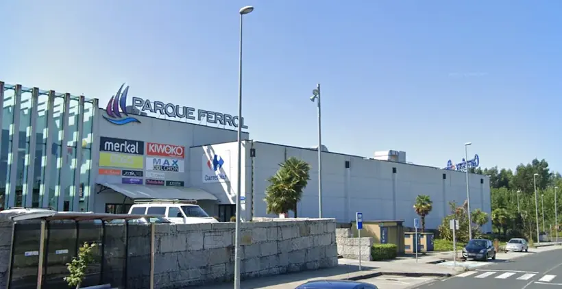 Carrefour en Avenida Buque Escola Galatea, s/n, Ferrol