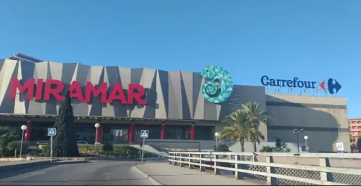 Carrefour en Avenida de la Encarnación, s/n, Parque Miramar, Fuengirola
