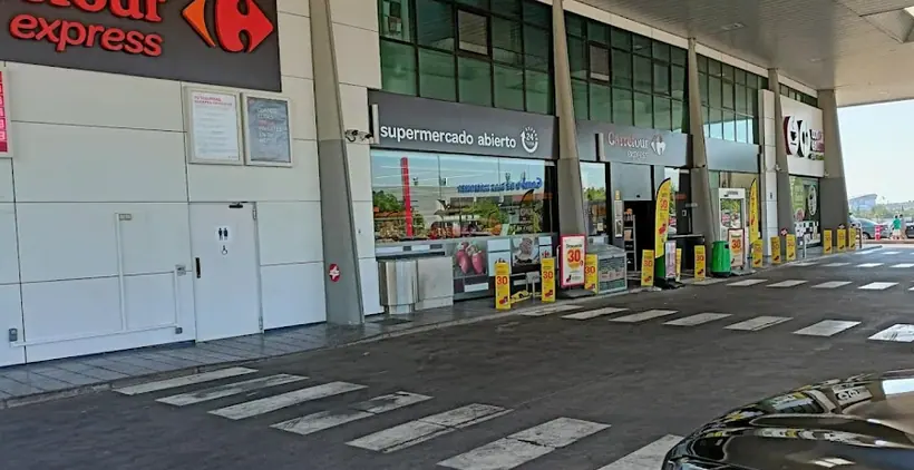 Carrefour Express en M40, Pk 7.4. Campo de las Naciones, Junto a la Estación Cepsa, Getafe