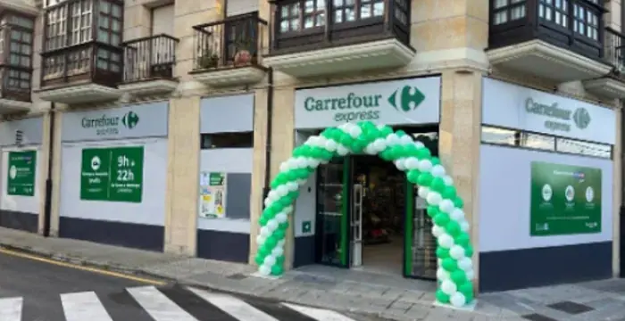 Carrefour Express en Camino de Cabueñes, 24 (Plaza Villamanin), Gijón