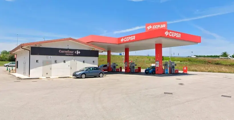 Carrefour Express en Camino de la Candelera, 46, Junto a la Estación Cepsa, Gijón