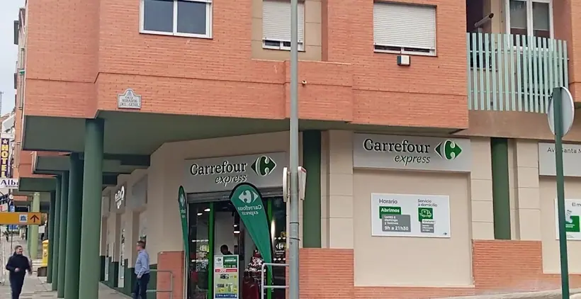 Carrefour Express en Avenida Santa María de la Alhambra, 6, Granada