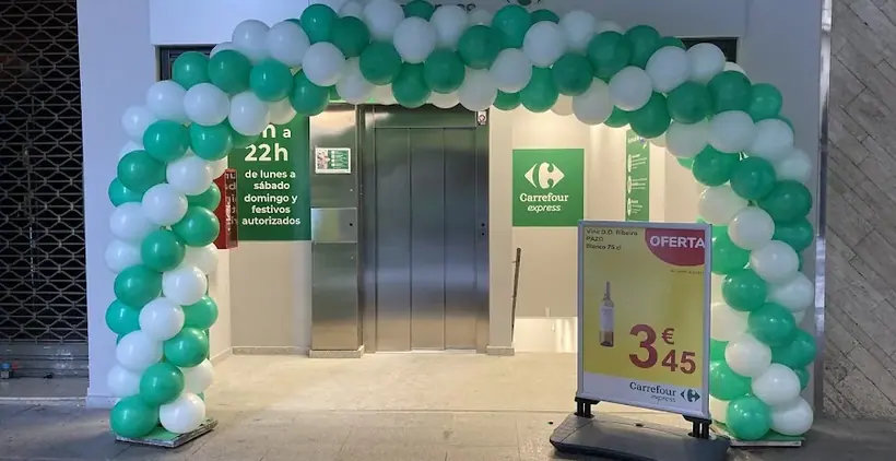 Carrefour Express en Calle Ángel Ganivet, 5, Granada