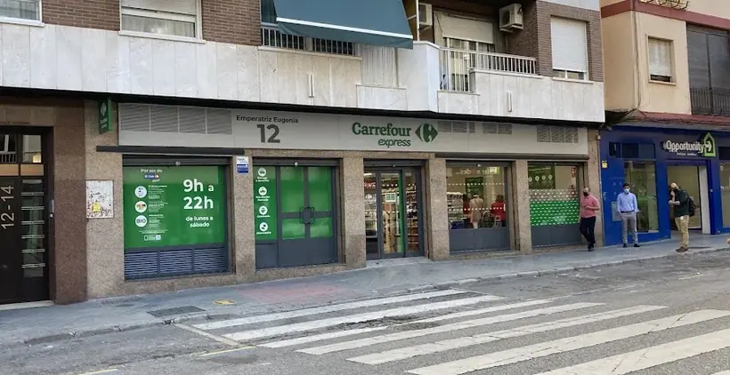 Carrefour Express en Calle Emperatriz Eugenia, 12, Granada