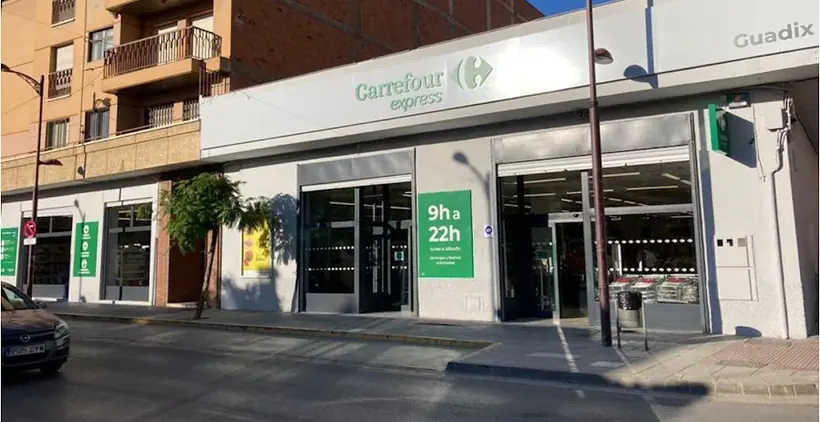 Carrefour Express en Calle Pedro de Mendoza y Luján s/n, Guadix