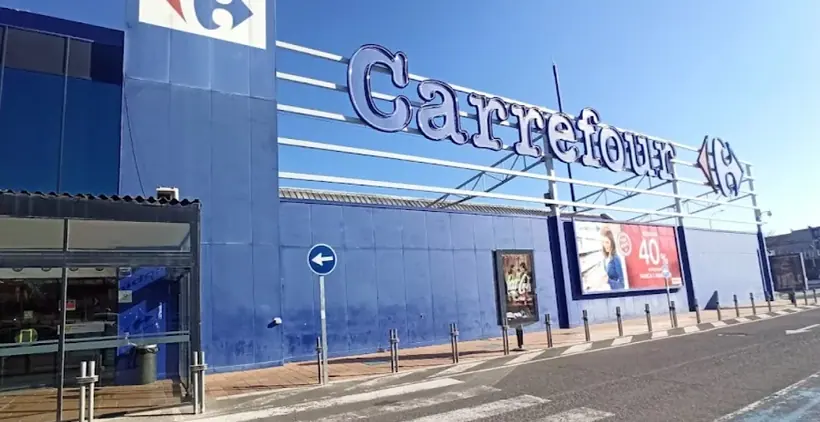 Carrefour en Avenida Paissos Catalans, s/n, Igualada